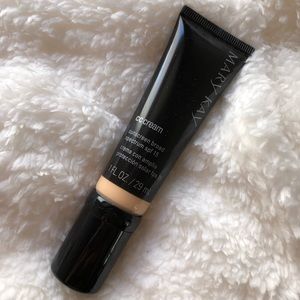 *NWOT* Mary Kay CC Cream “Very Light”